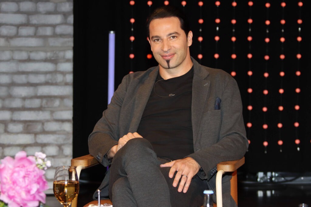 Bülent Ceylan: German-Turkish Comedian and Entertainer